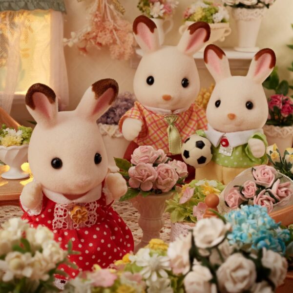 Calico Critters Chocolate Rabbit Family - Imagen 5
