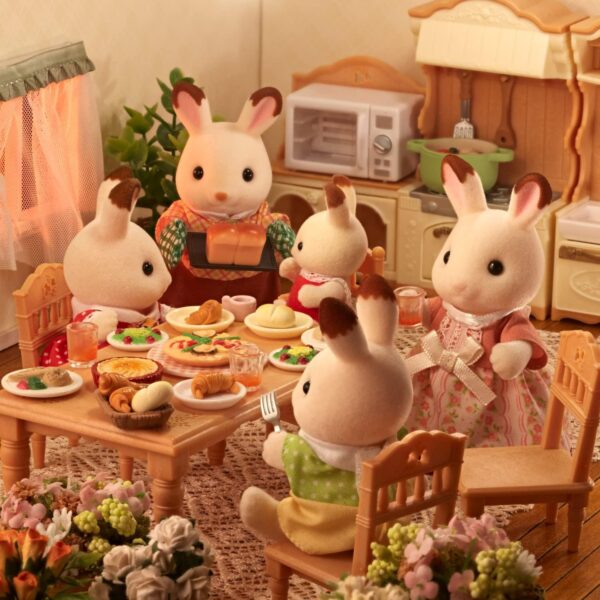 Calico Critters Chocolate Rabbit Family - Imagen 4